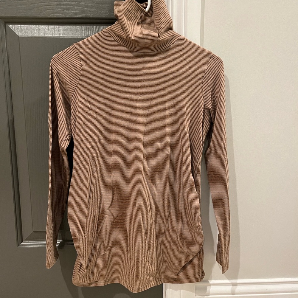 Motherhood Maternity shirt